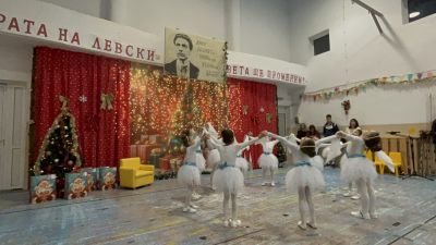Коледен спектакъл 2024 г. - ДГ Ралица - Кричим