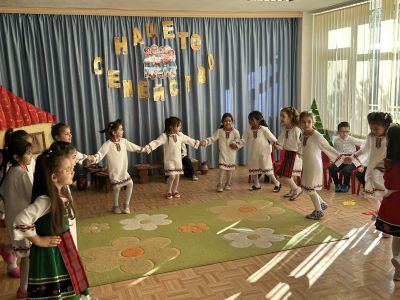 ВЪВЕДЕНИЕ БОГОРОДИЧНО - ДЕН НА ХРИСТИЯНСКОТО СЕМЕЙСТВО И МЛАДЕЖ!  - ДГ Ралица - Кричим