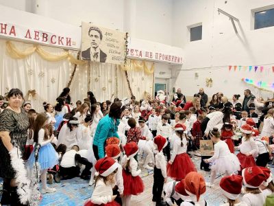 Коледно тържество 21.12.23 г. - ДГ Ралица - Кричим