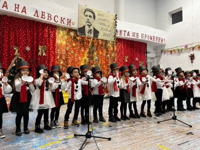 Коледен спектакъл 2024 г. - ДГ Ралица - Кричим